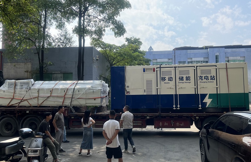 移动储能充电站厂家卸货实拍